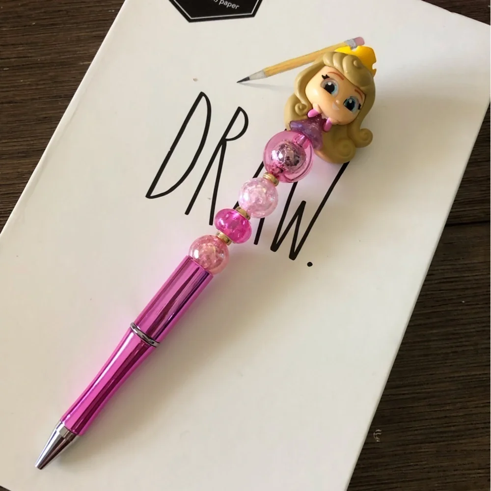 Disney Doorables: Sleeping Beauty: Princess Aurora glitter handmade beaded pen